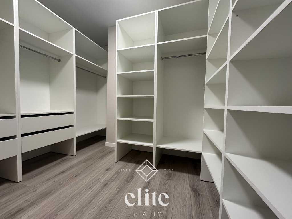 elite realty image