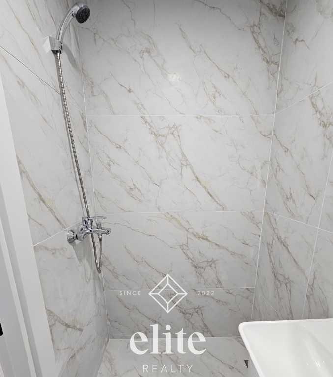 elite realty image