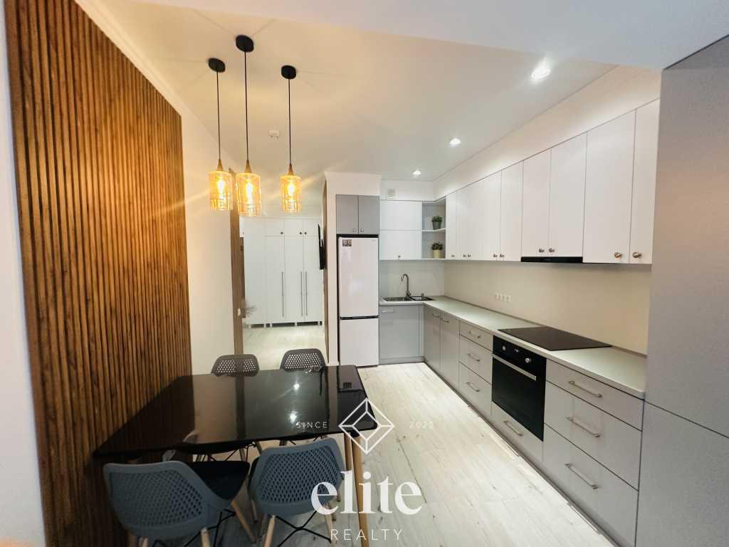 elite realty image