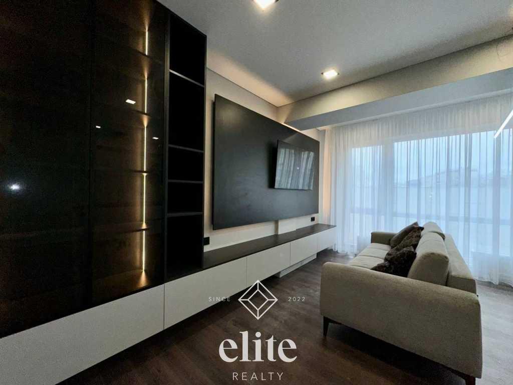 elite realty image
