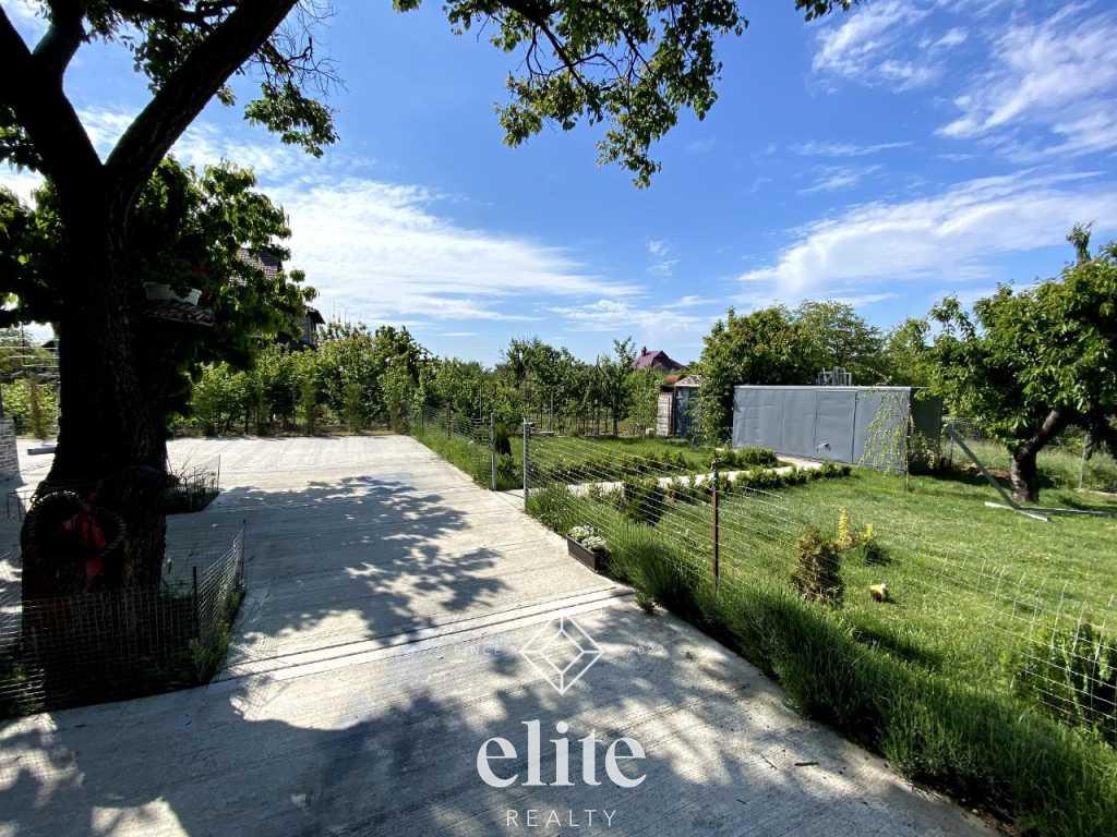 elite realty image