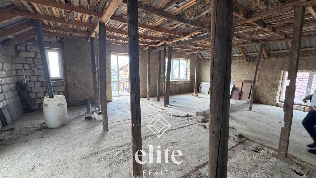 elite realty image