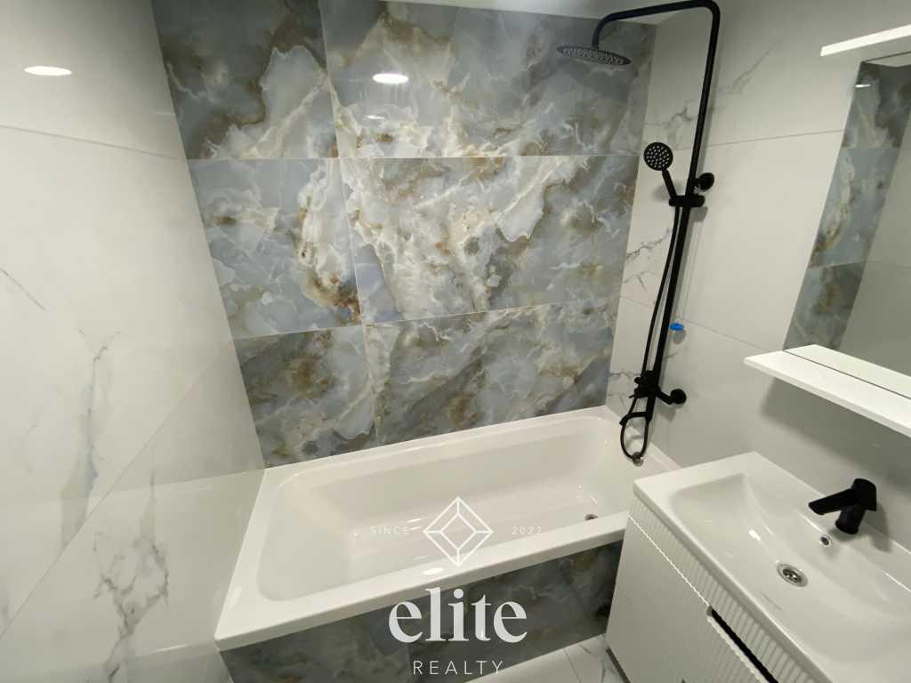 elite realty image