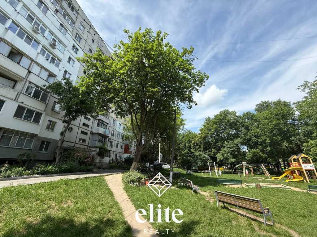 elite realty image