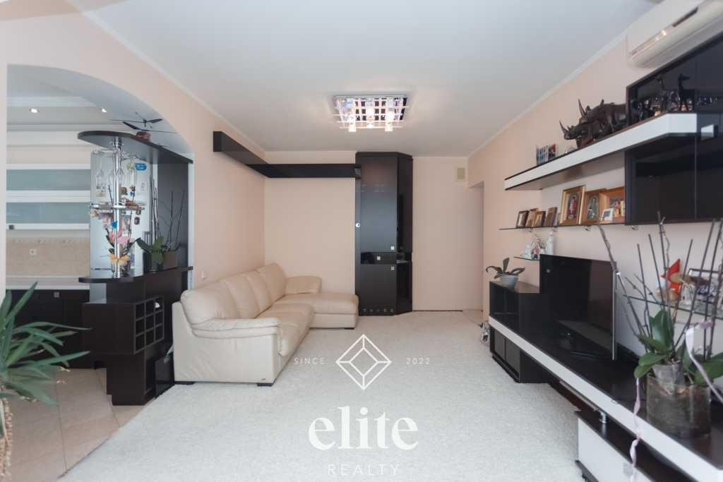 elite realty image