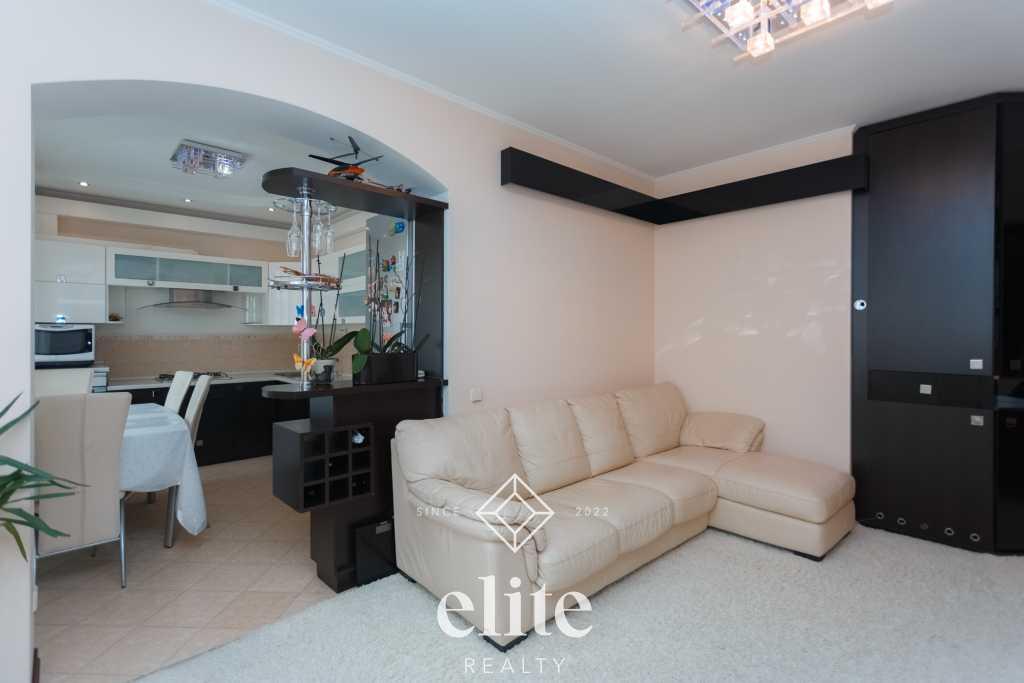 elite realty image