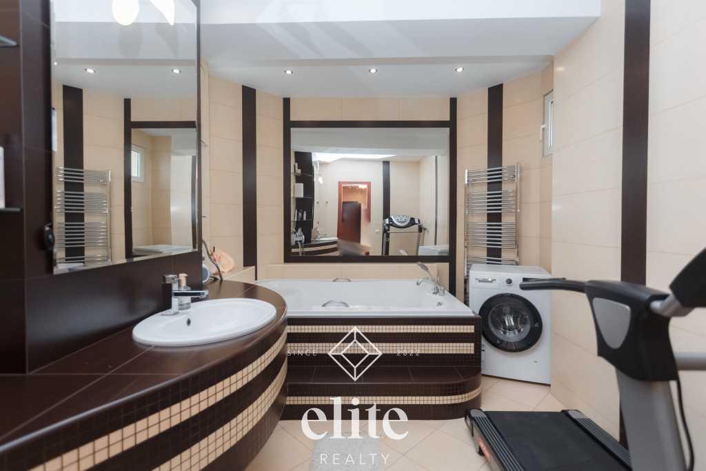 elite realty image