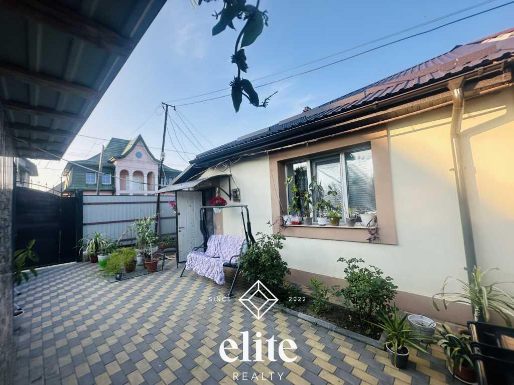 elite realty image