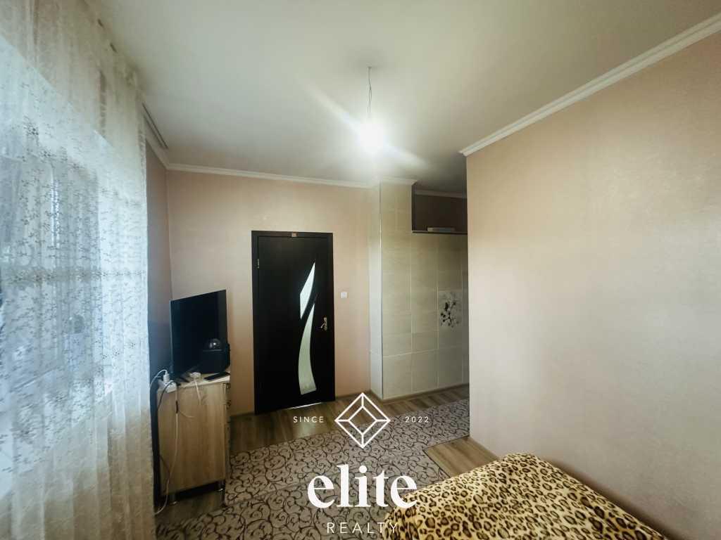 elite realty image