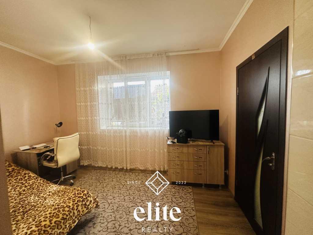 elite realty image