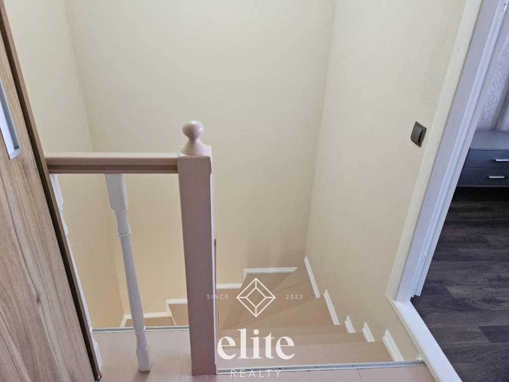 elite realty image