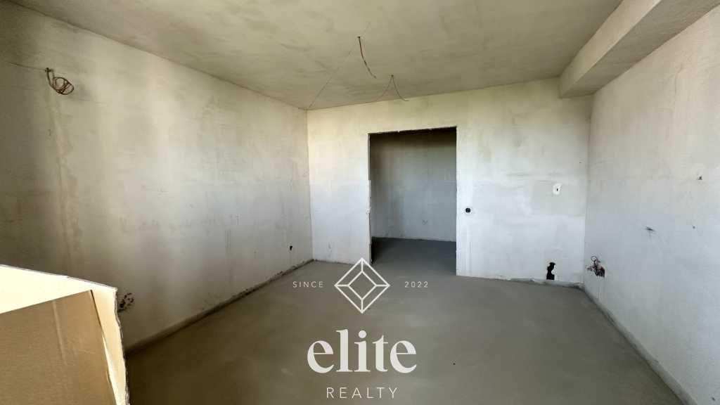 elite realty image