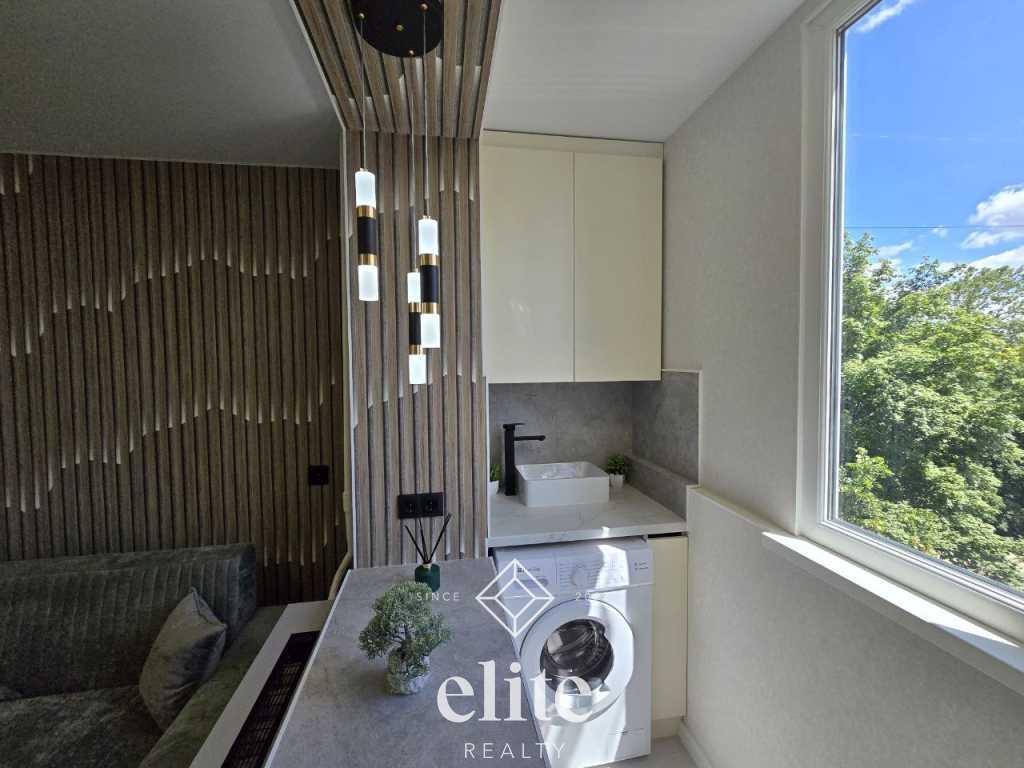 elite realty image