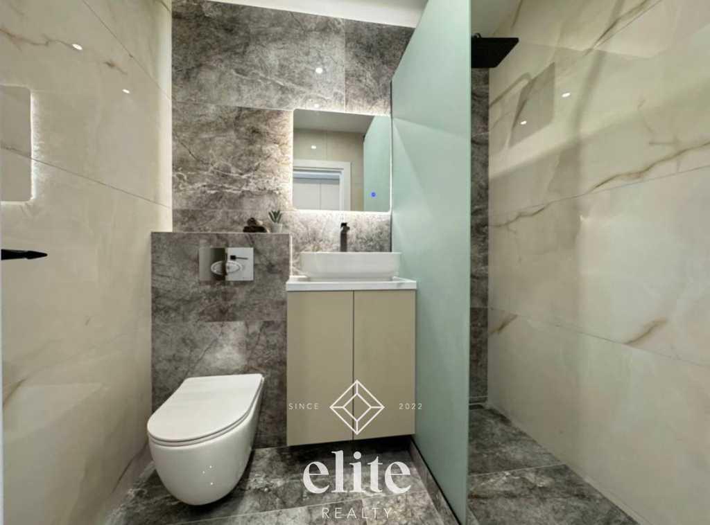 elite realty image