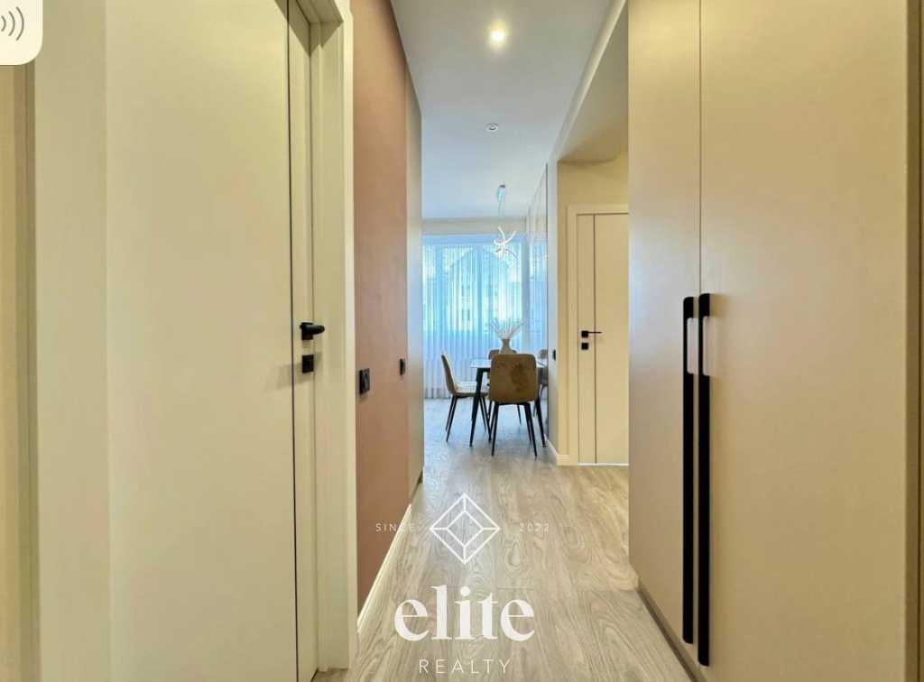 elite realty image