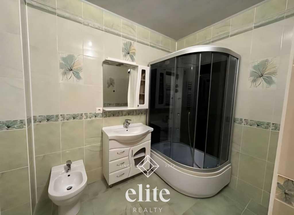 elite realty image