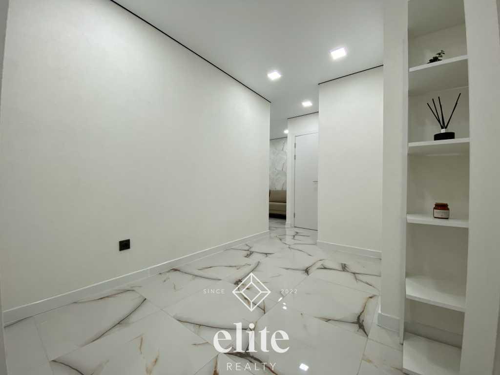 elite realty image