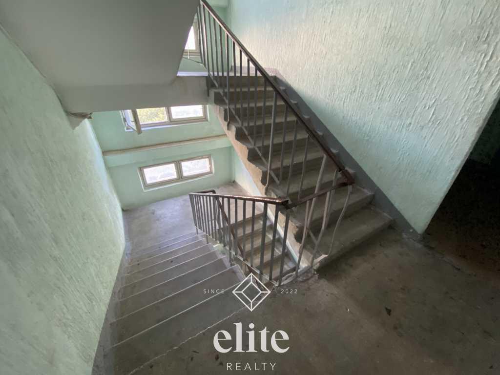 elite realty image