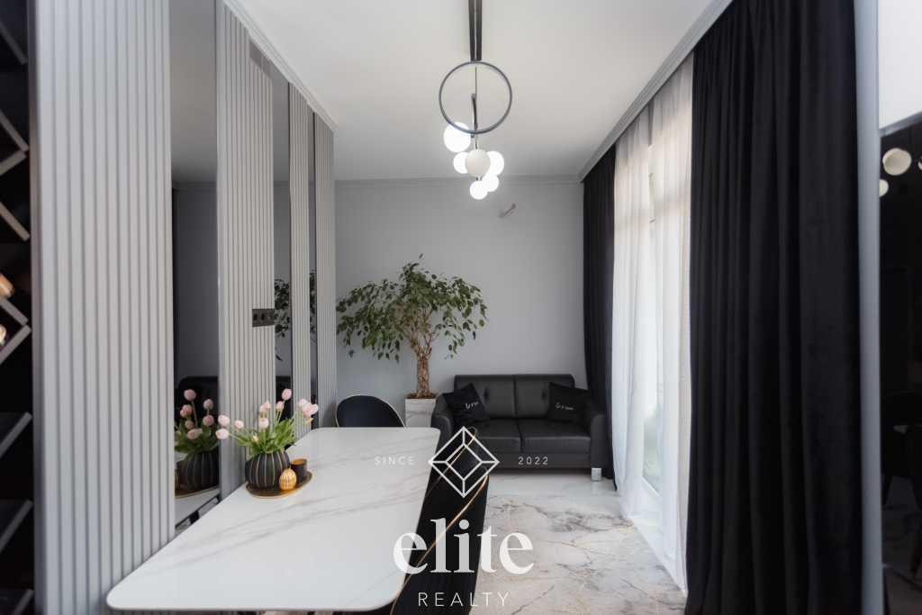 elite realty image