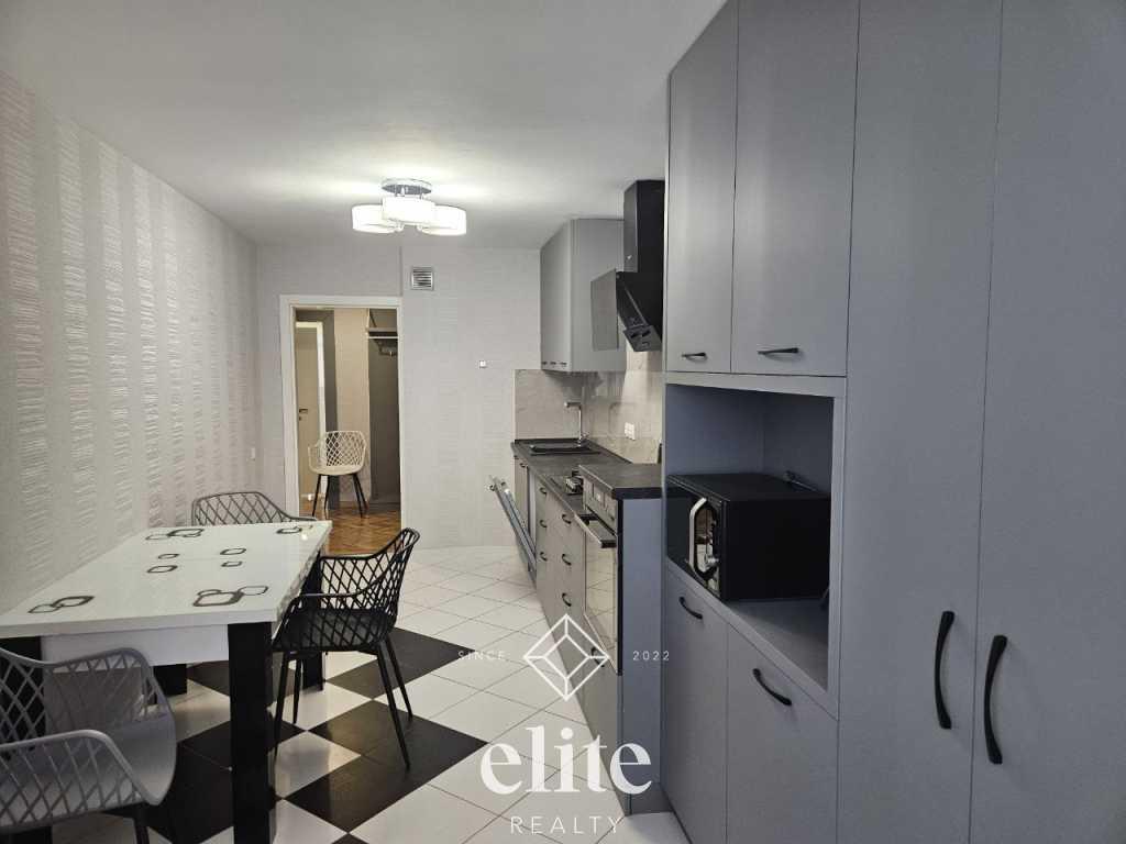 elite realty image