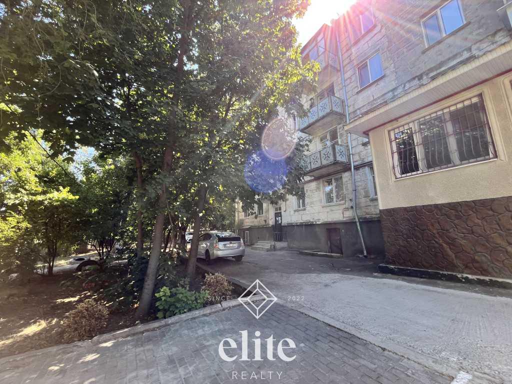 elite realty image