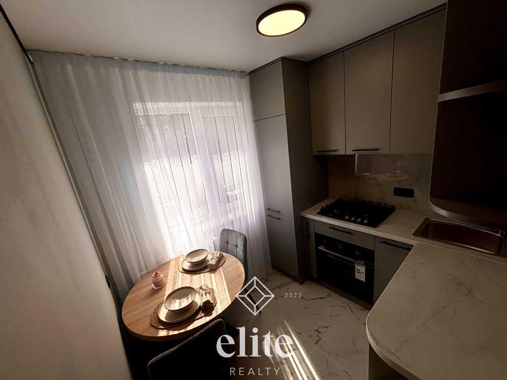 elite realty image