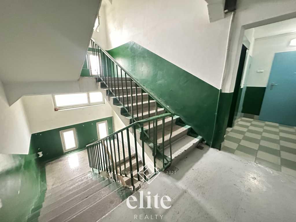 elite realty image