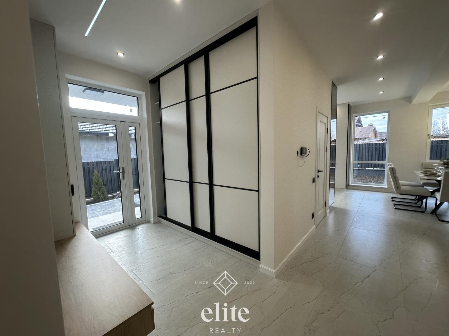 elite realty image