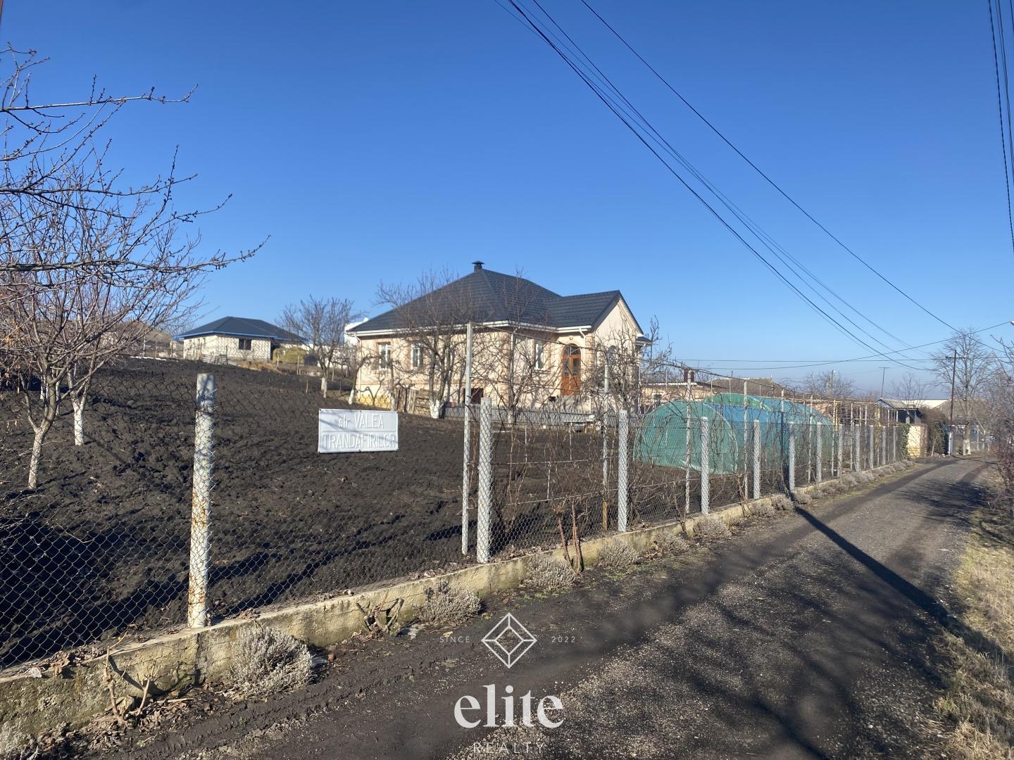 elite realty image