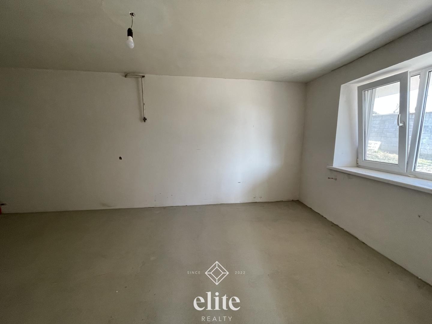 elite realty image