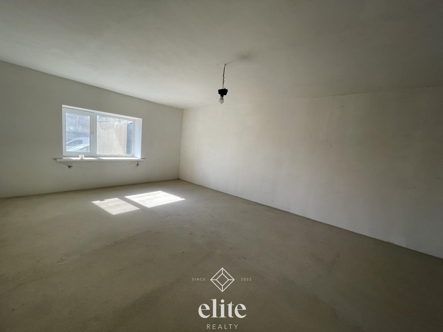 elite realty image