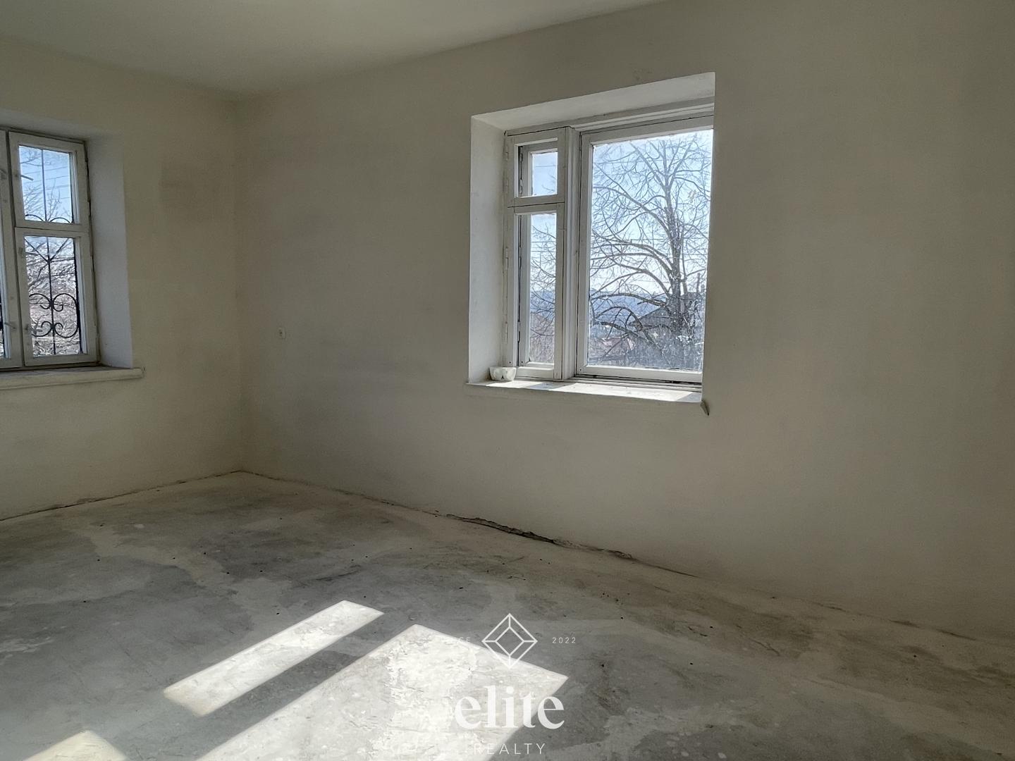 elite realty image