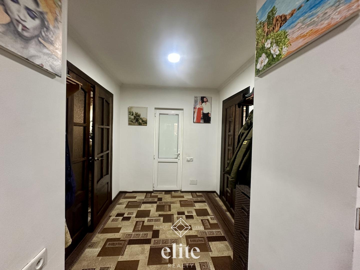 elite realty image