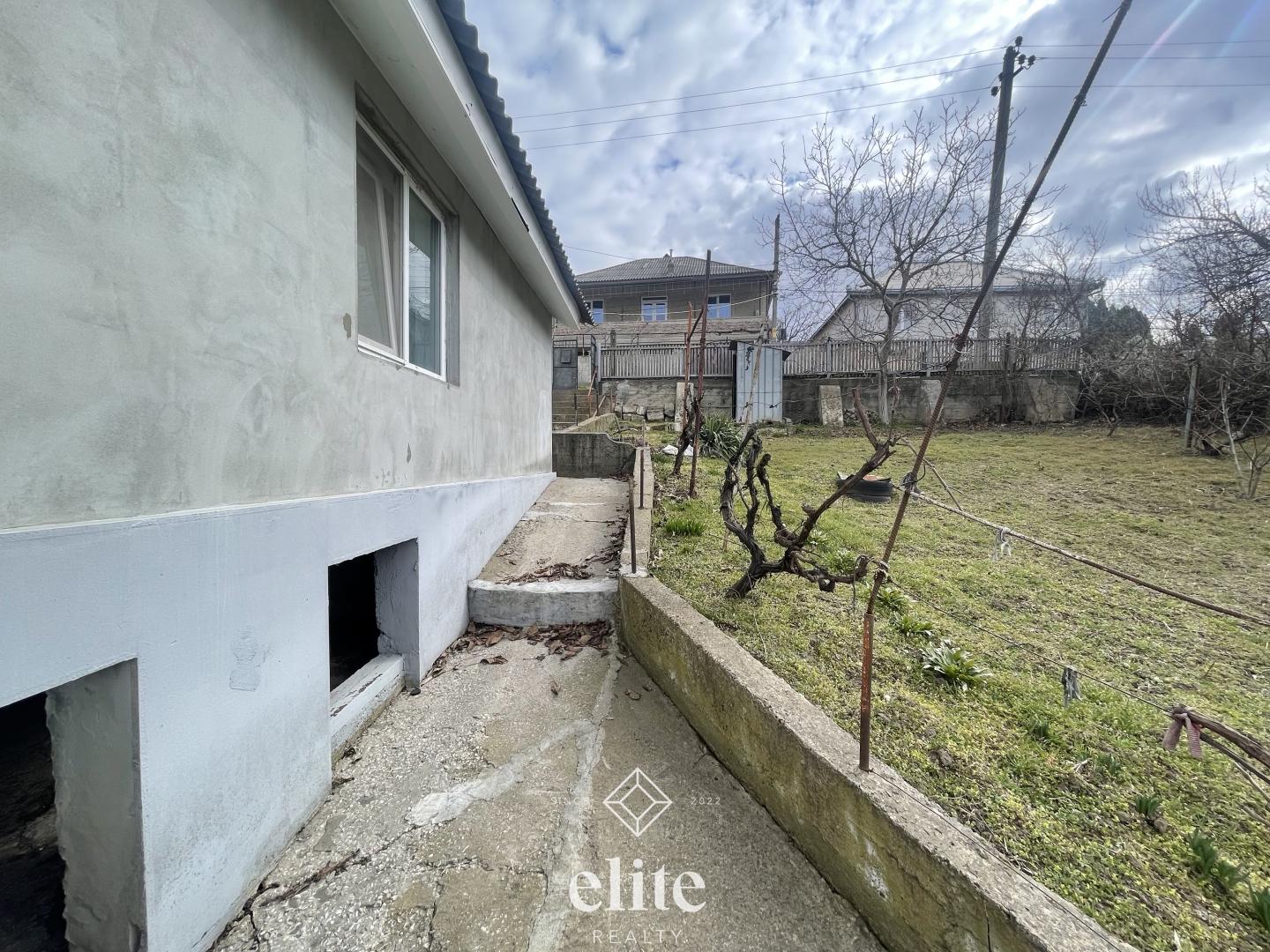 elite realty image