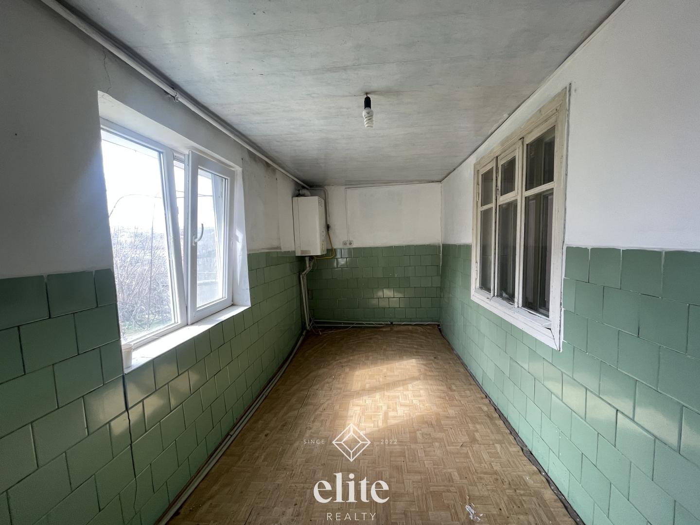 elite realty image