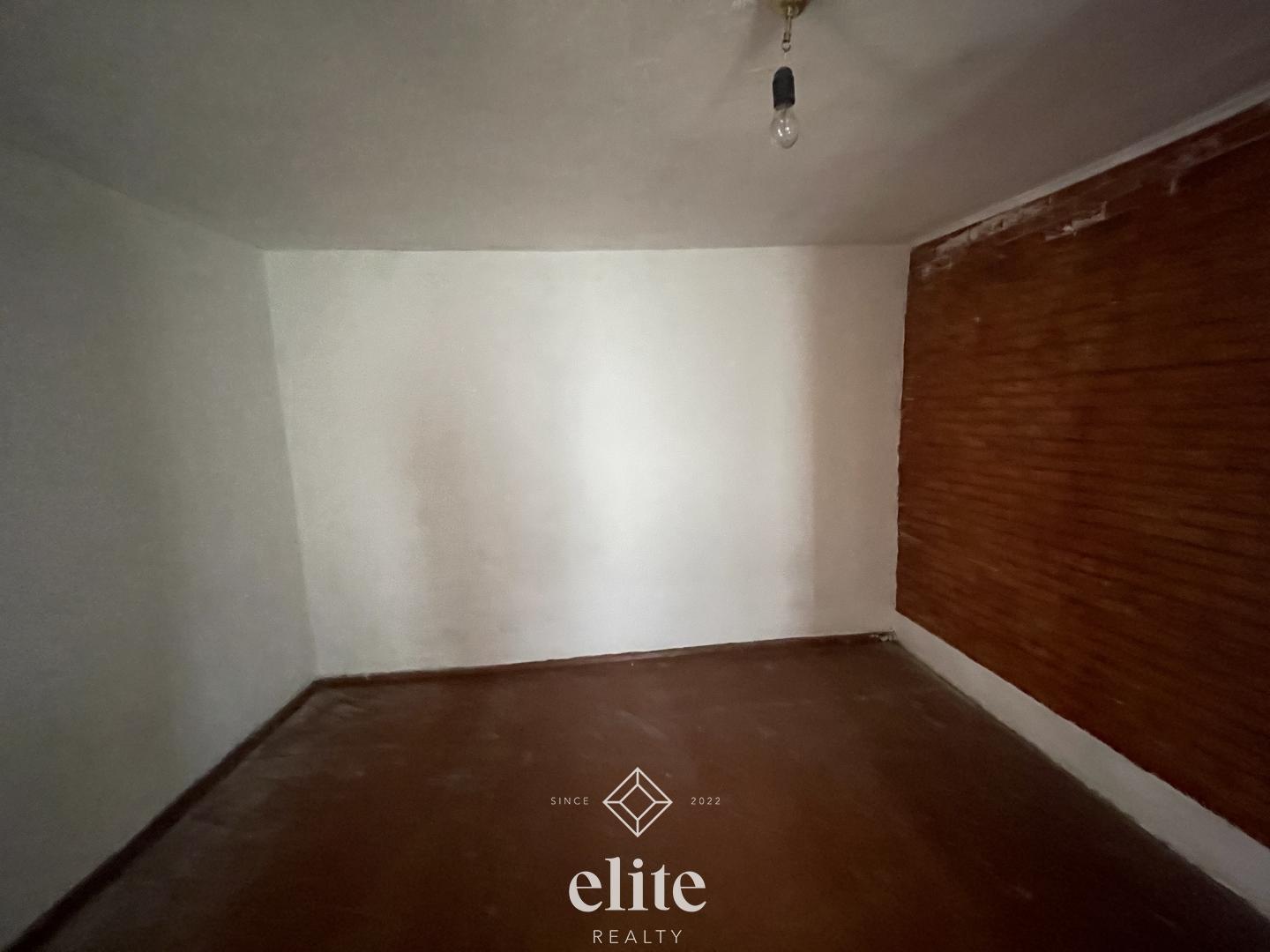 elite realty image