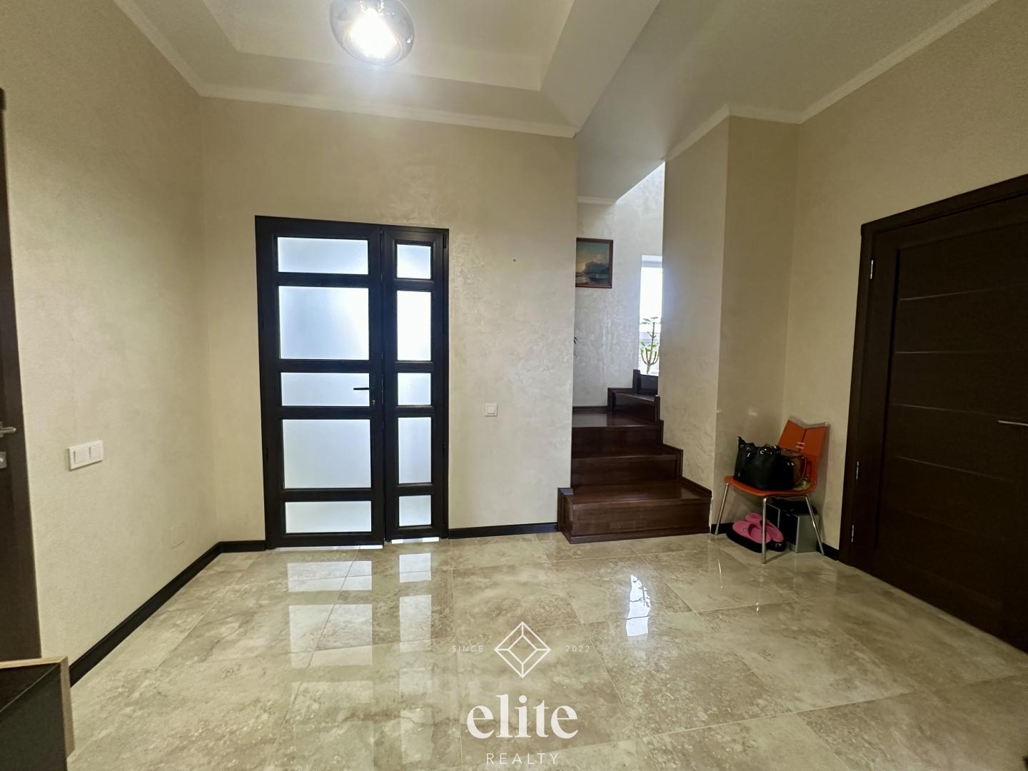 elite realty image