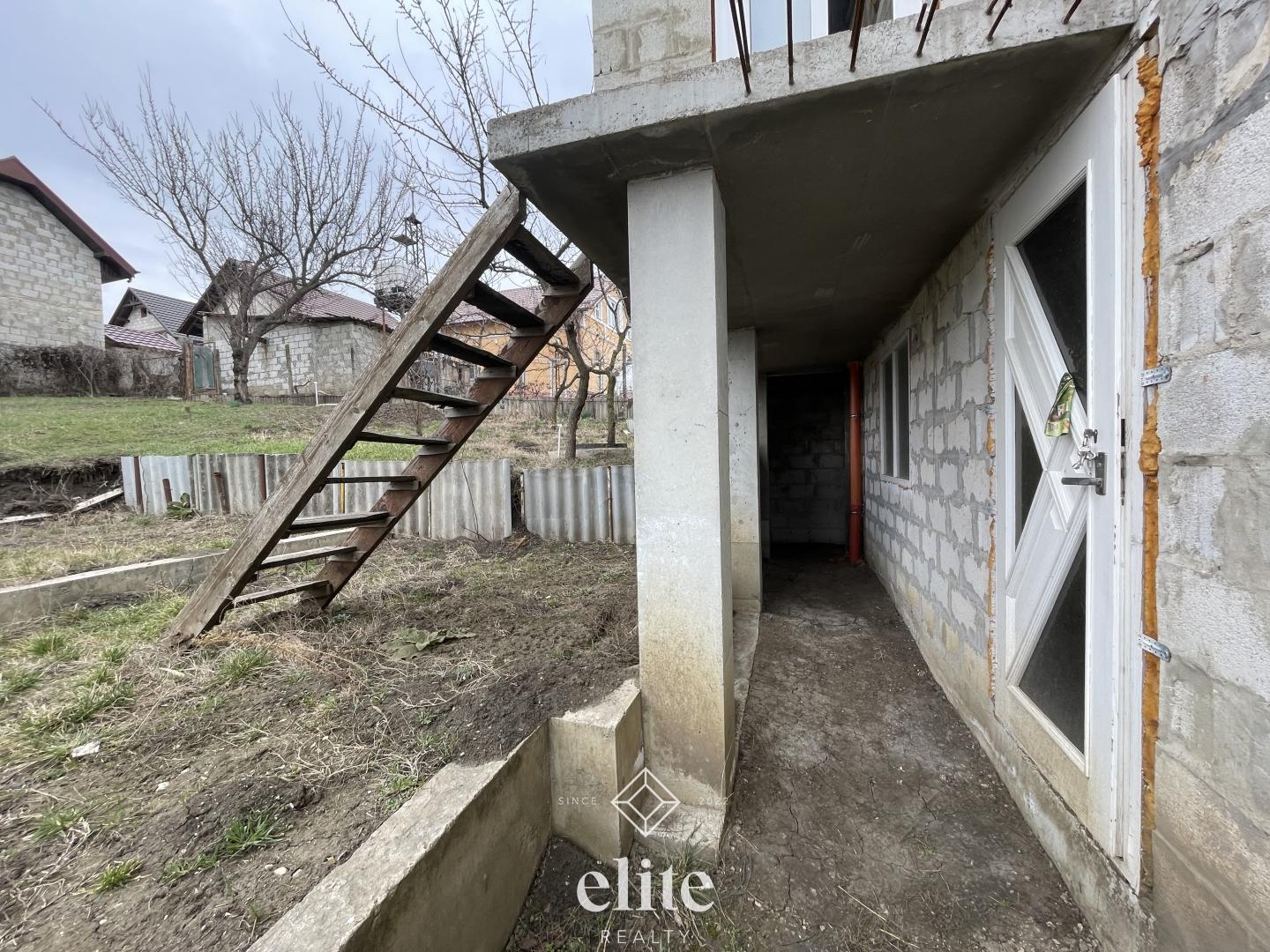 elite realty image