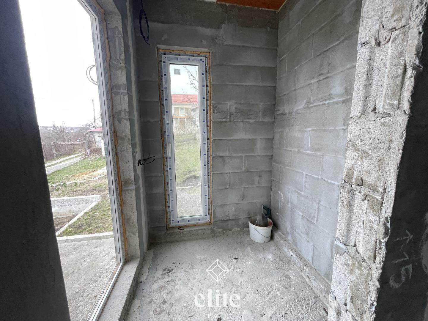 elite realty image
