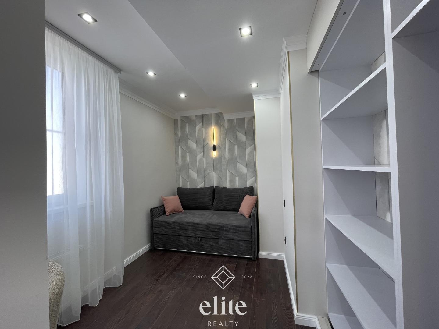 elite realty image