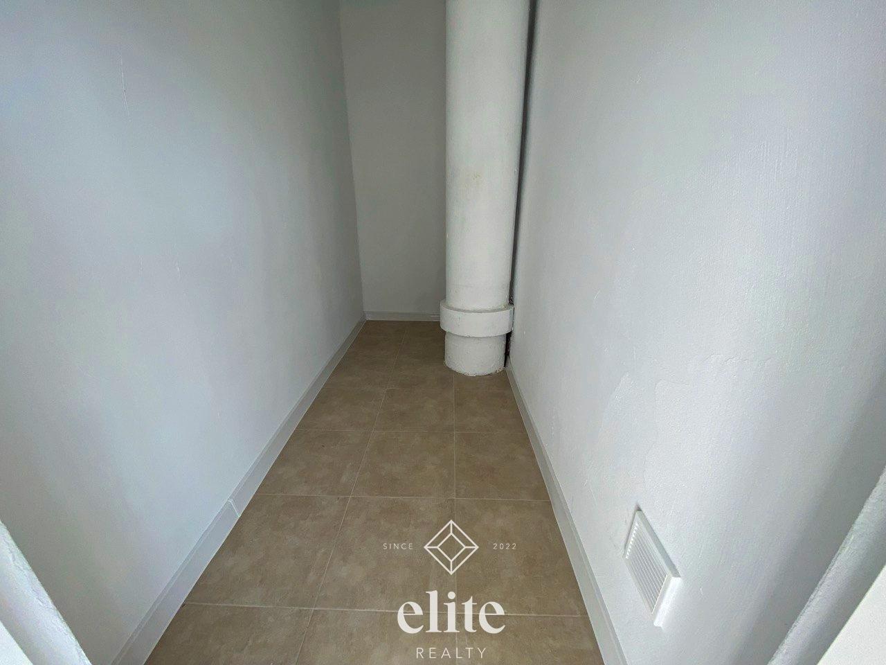 elite realty image