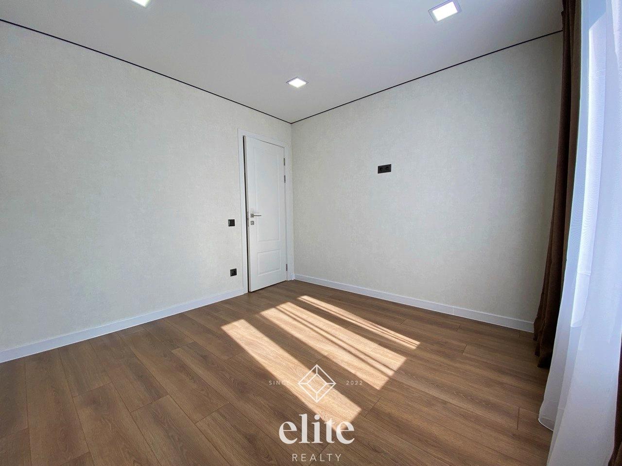 elite realty image