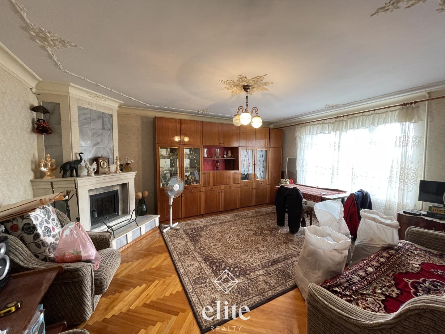 elite realty image