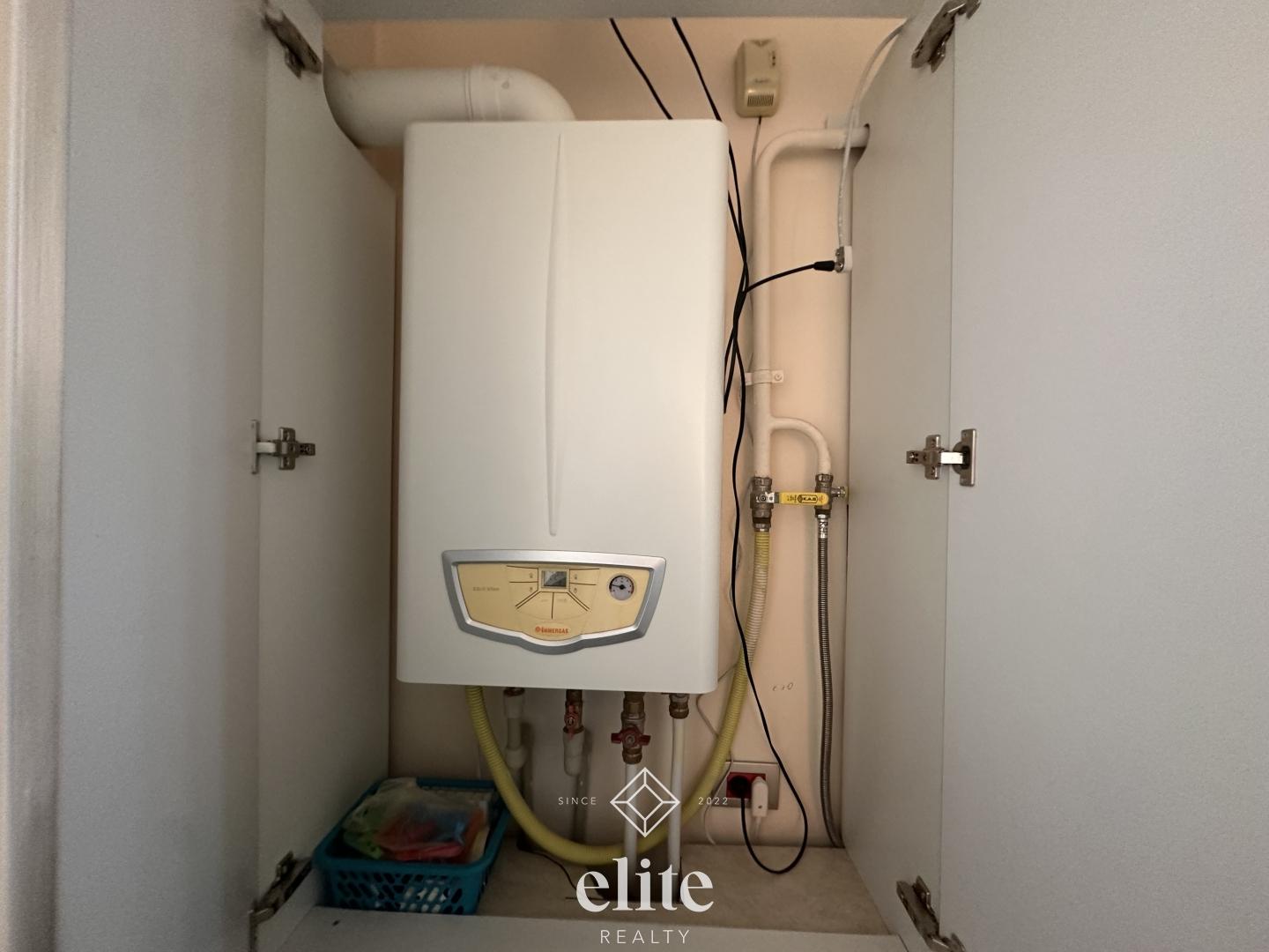 elite realty image