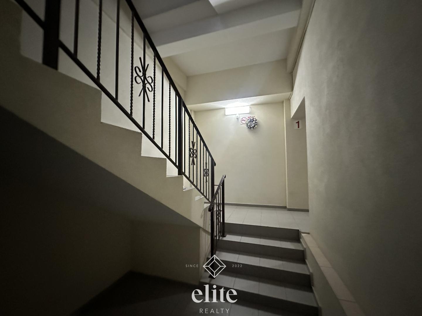 elite realty image