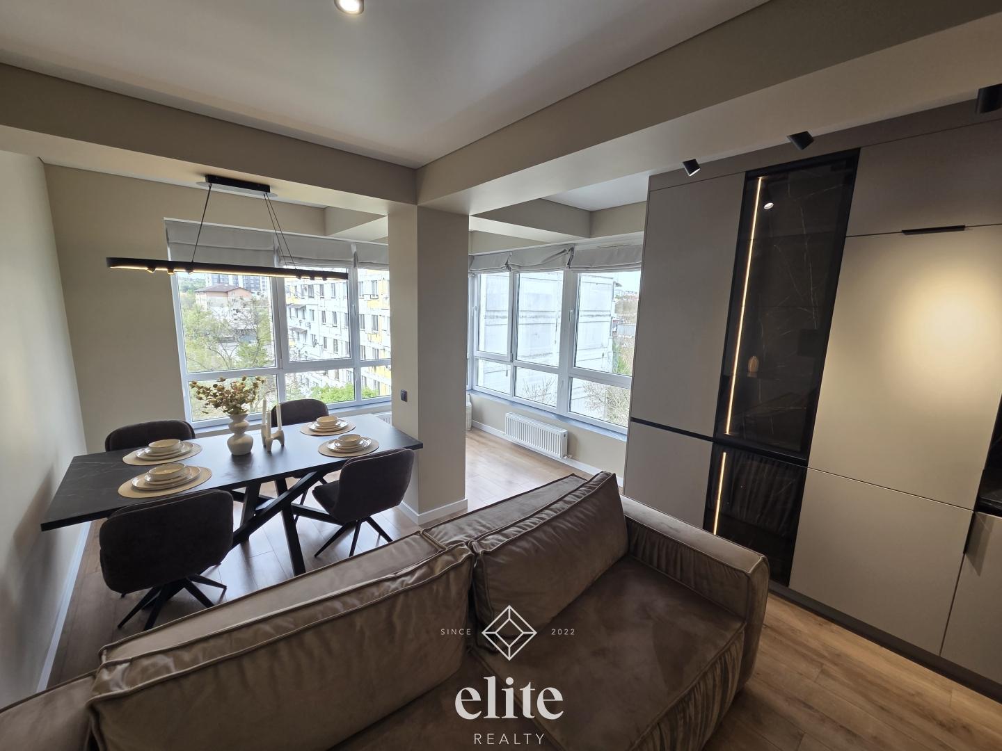 elite realty image