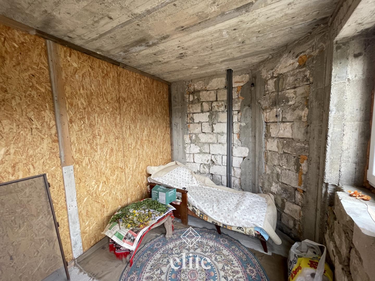 elite realty image