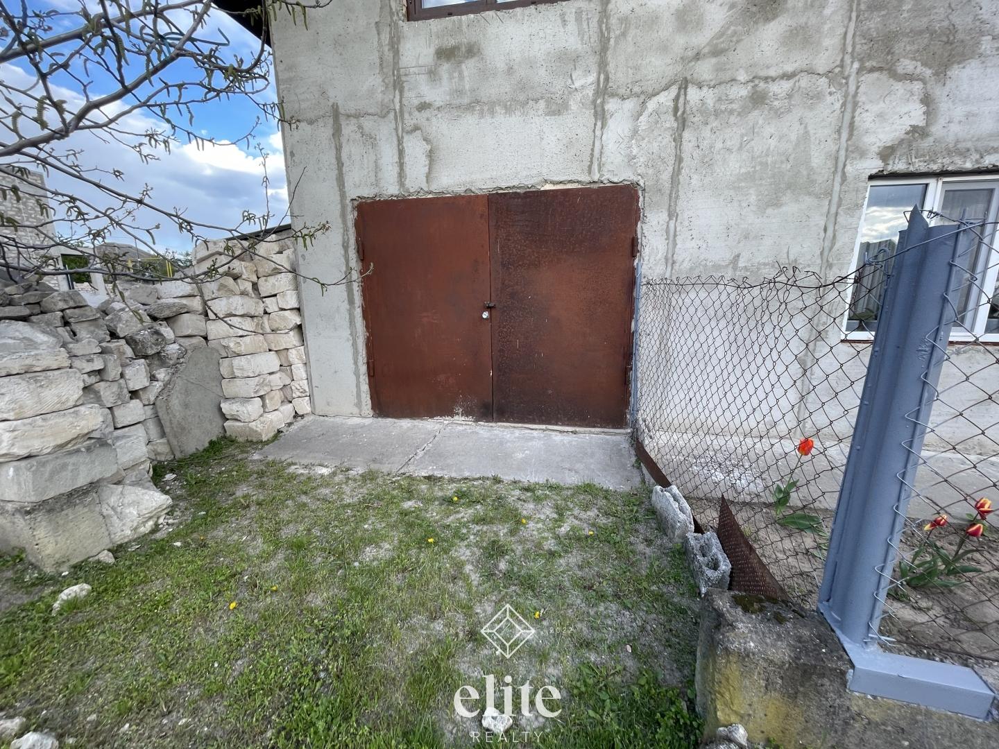 elite realty image