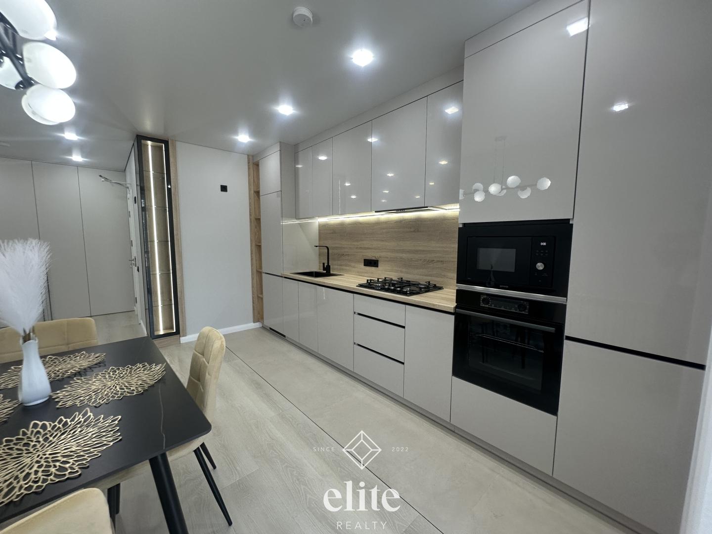 elite realty image