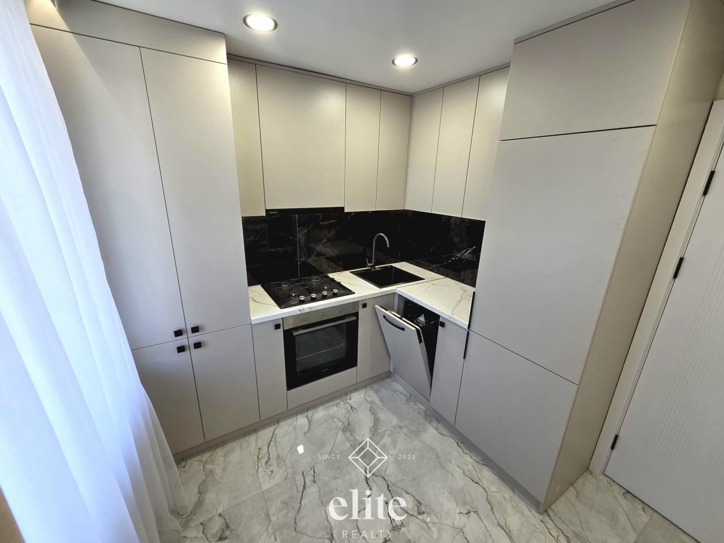 elite realty image